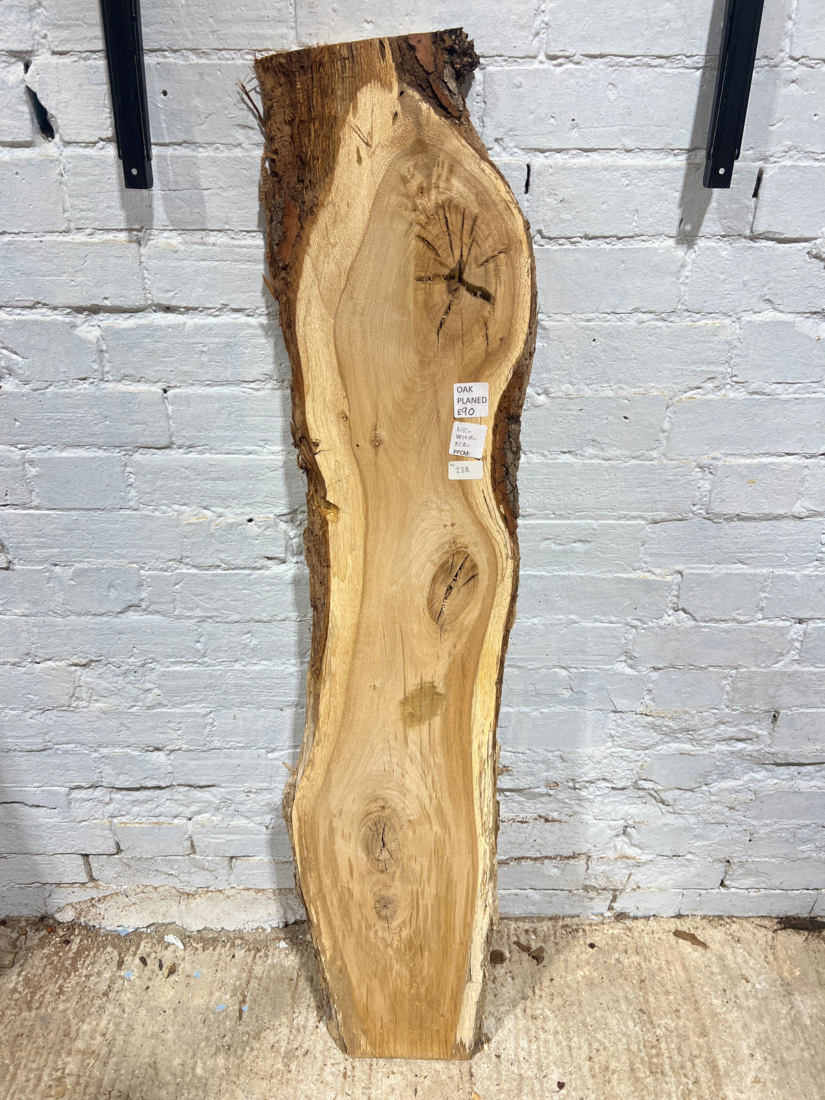 Oak No 238 - 1330x190-280x28mm Planed