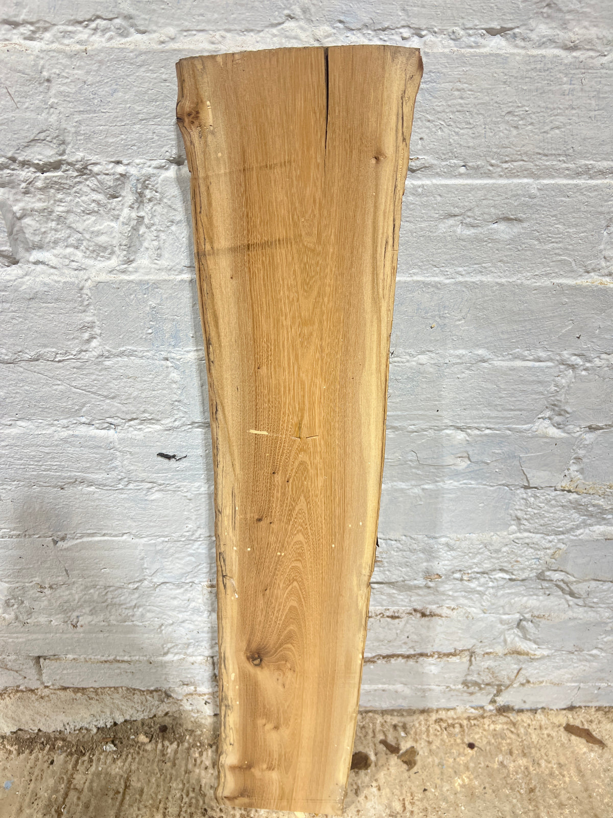 Elm No 225 - 890x140-170x27mm Planed