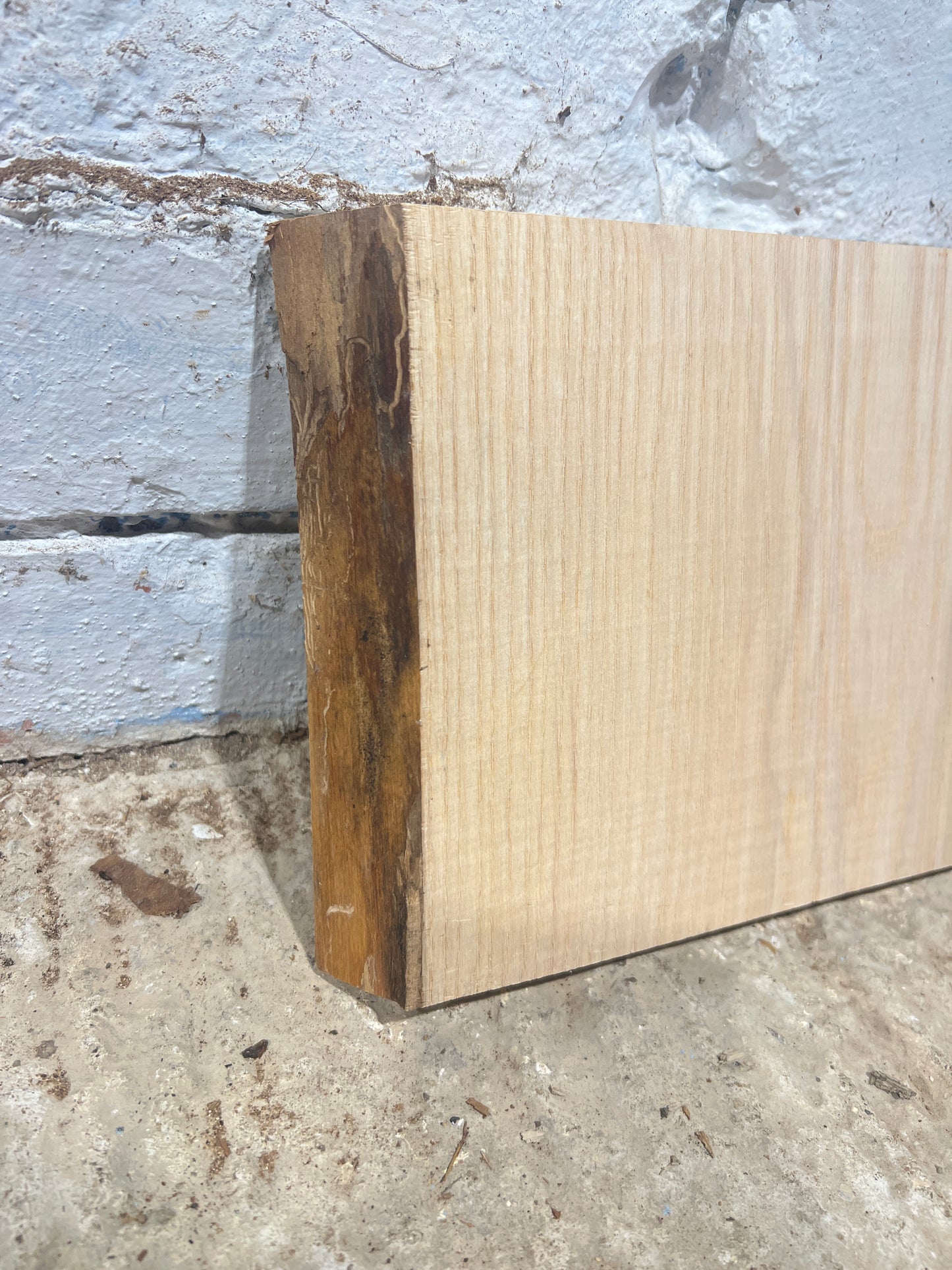 Ash No 32 - 180x300x34mm Planed