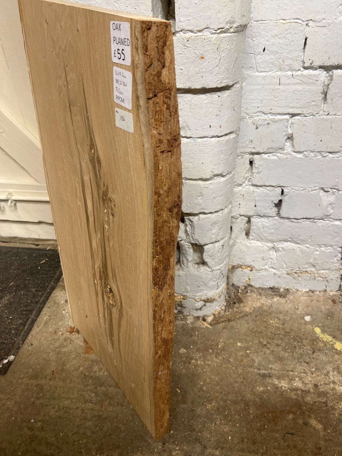 Oak No 186 - 695x330-380x30mm Planed