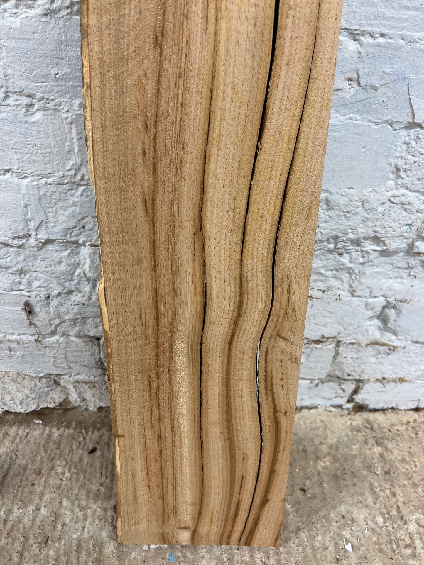 Chestnut No 43 - 1055x160-210x42mm Planed