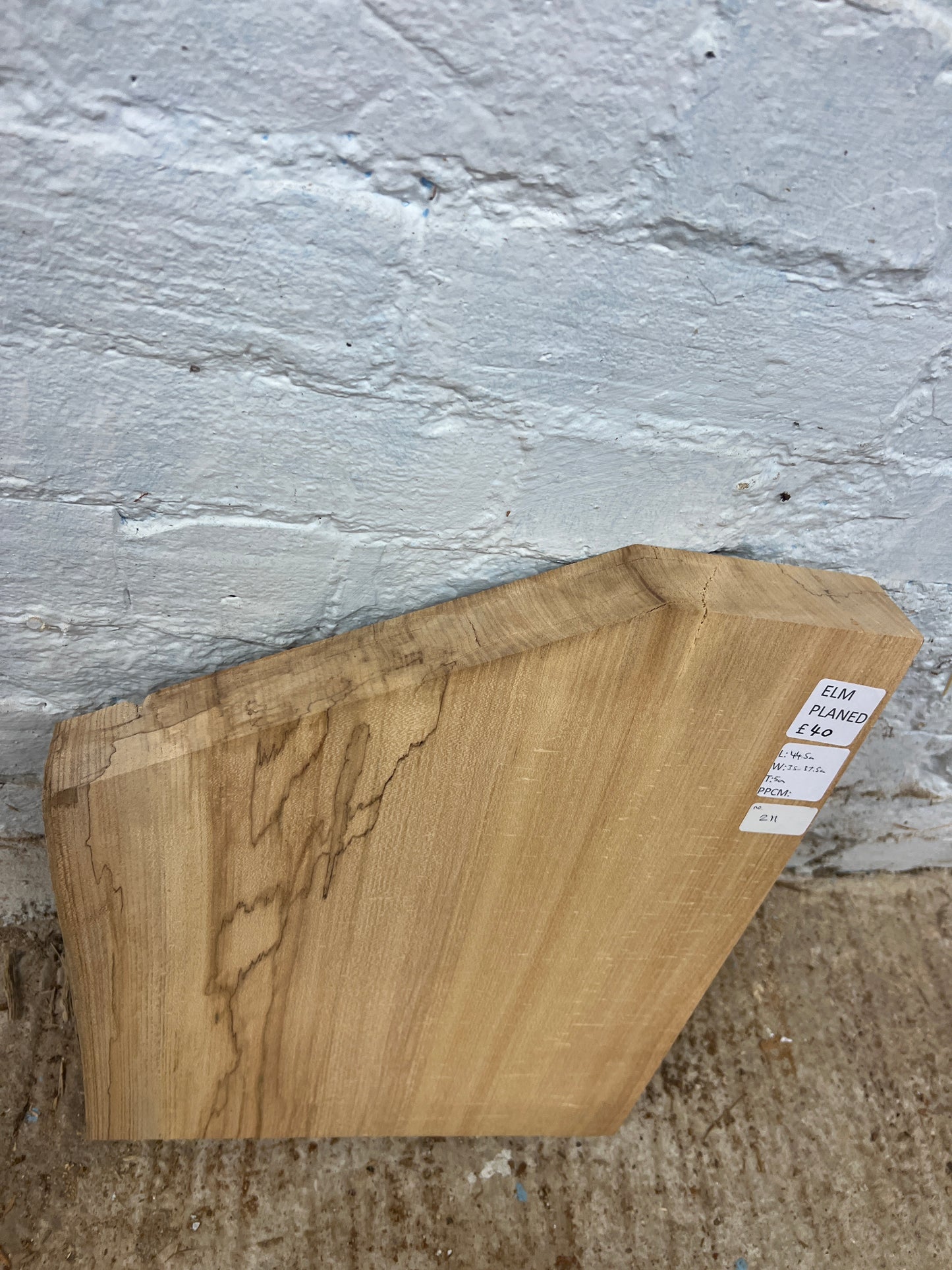Elm No 211 - 445x350-375x50mm Planed