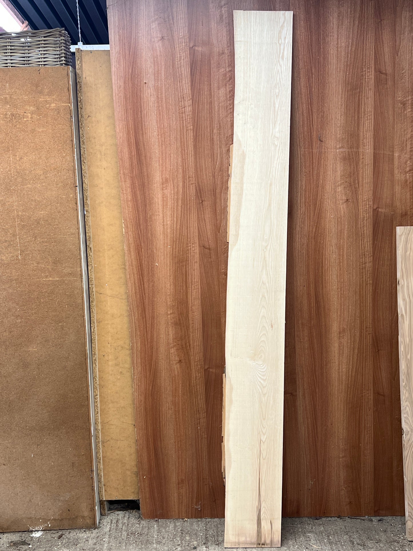 Ash No 97 - 2115x225-240x28mm Planed