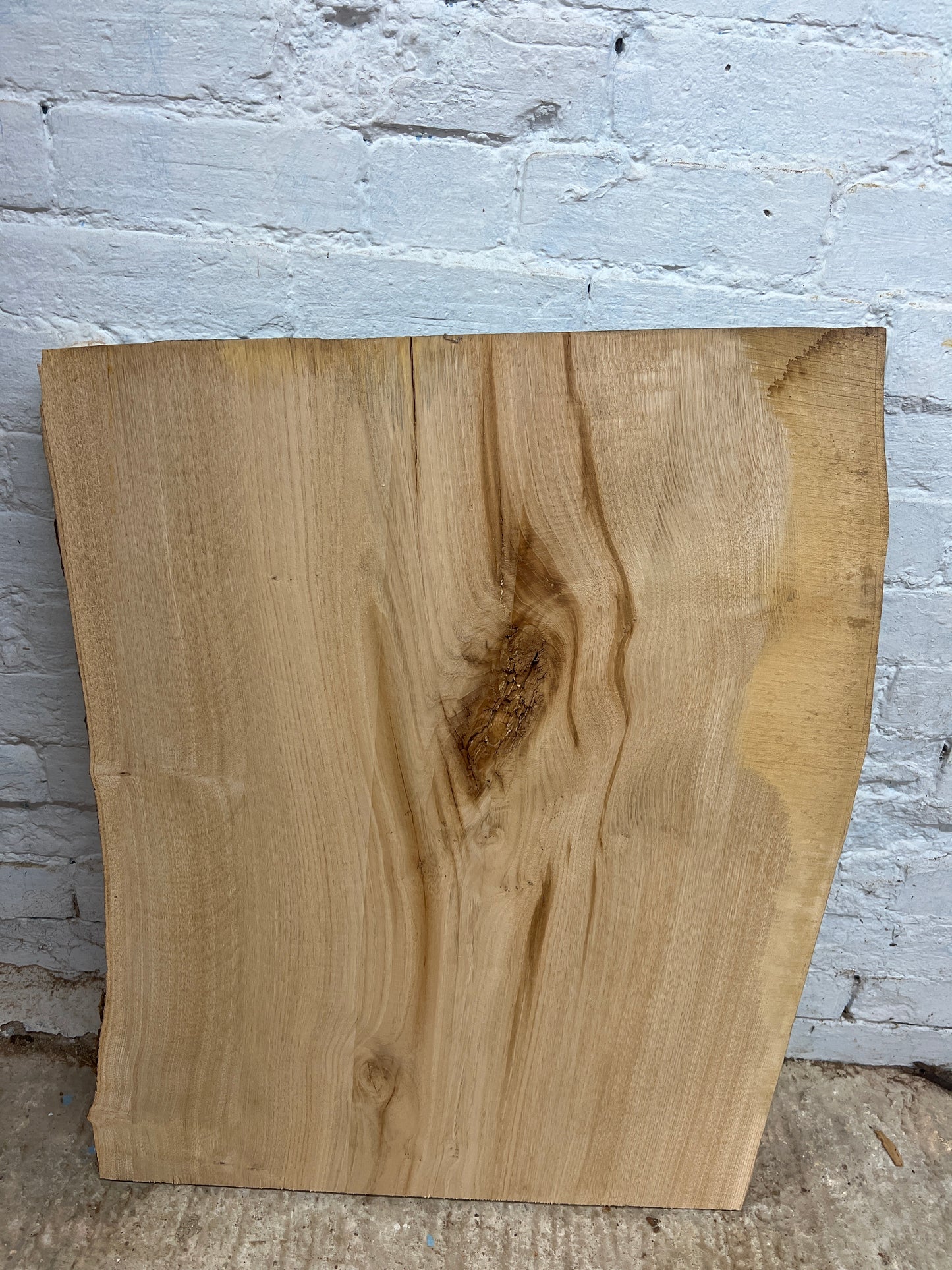 Chestnut No 239 - 810x630-670x38mm Planed