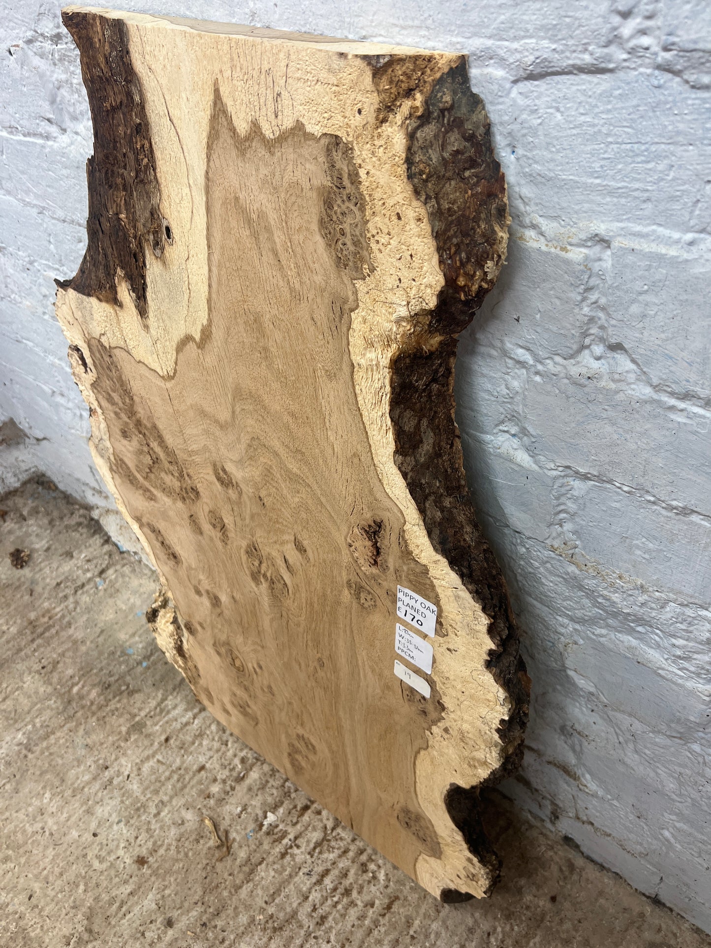 Aged Pippy Oak No 19 - 830x350-560x33mm Planed