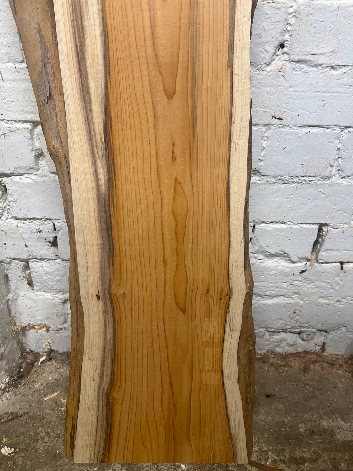 Yew No 14 - 870x250-290x25mm Planed