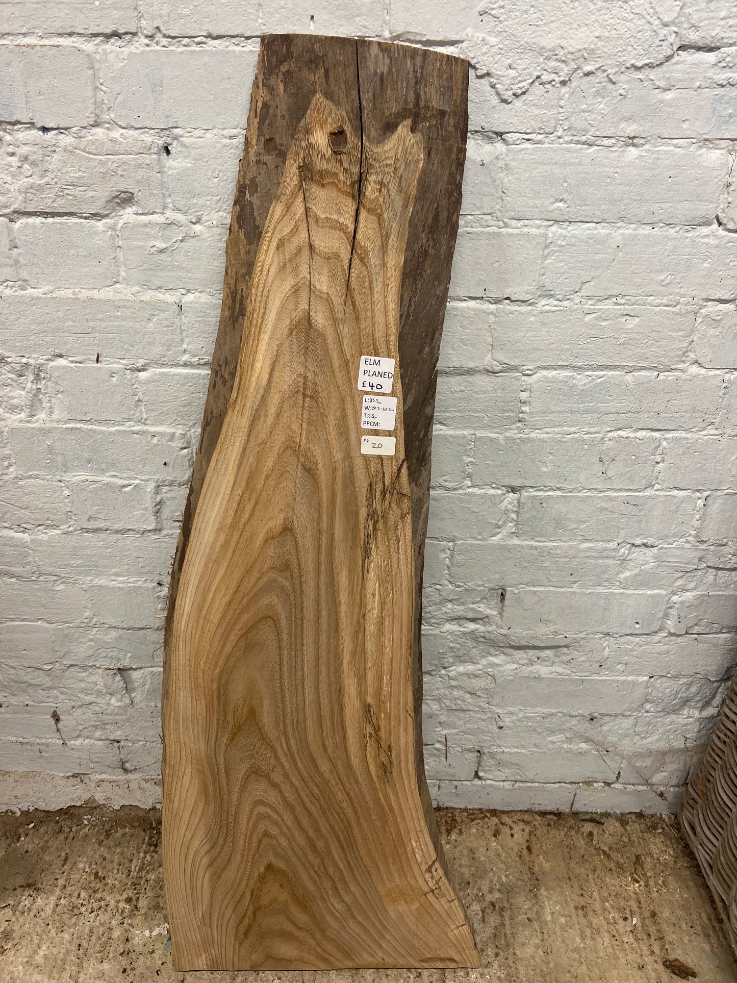 Elm No 20 - 1155x205-425x25mm Planed