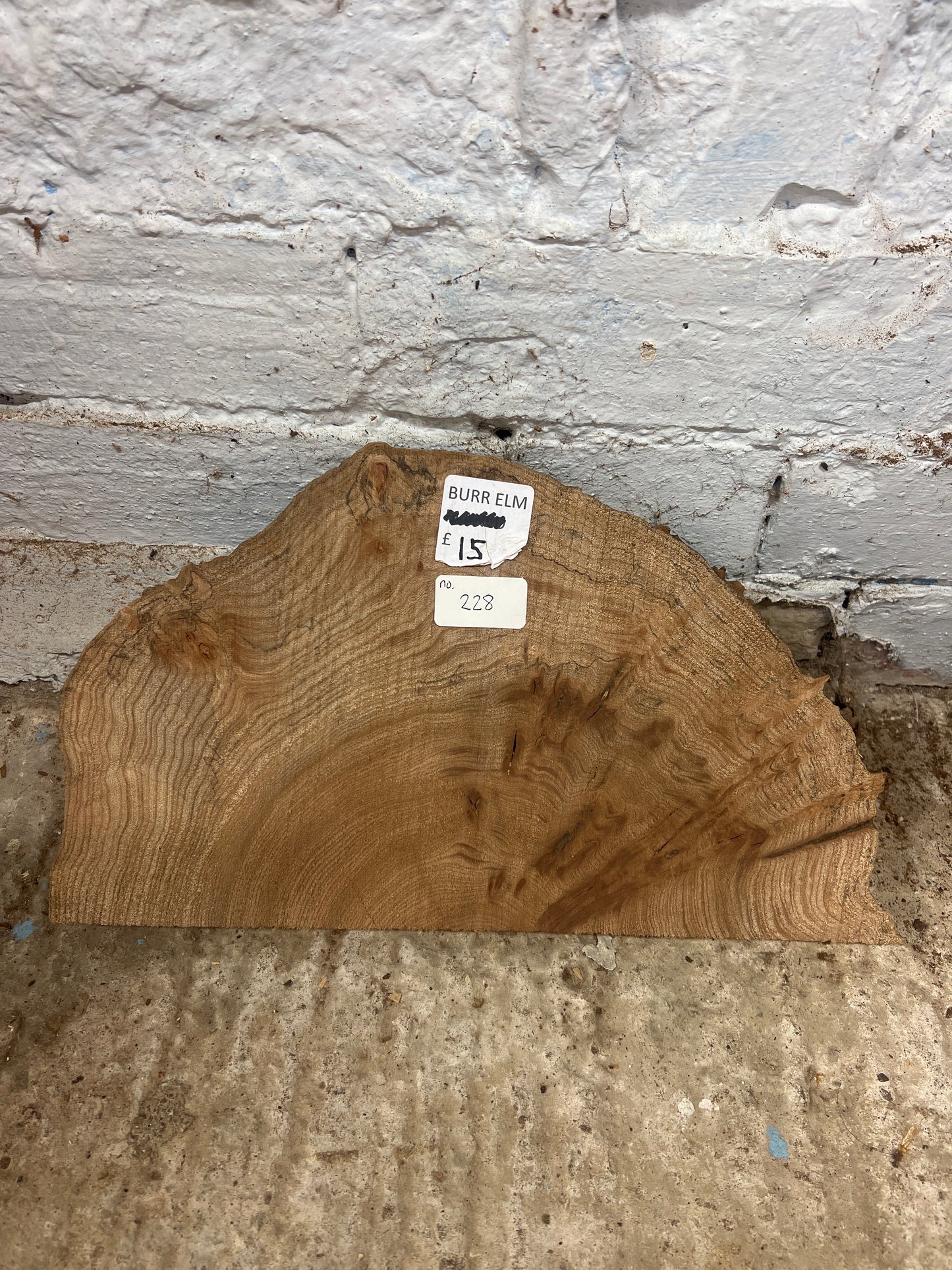 Burr Elm No 228 - 200x350x25mm Sawn