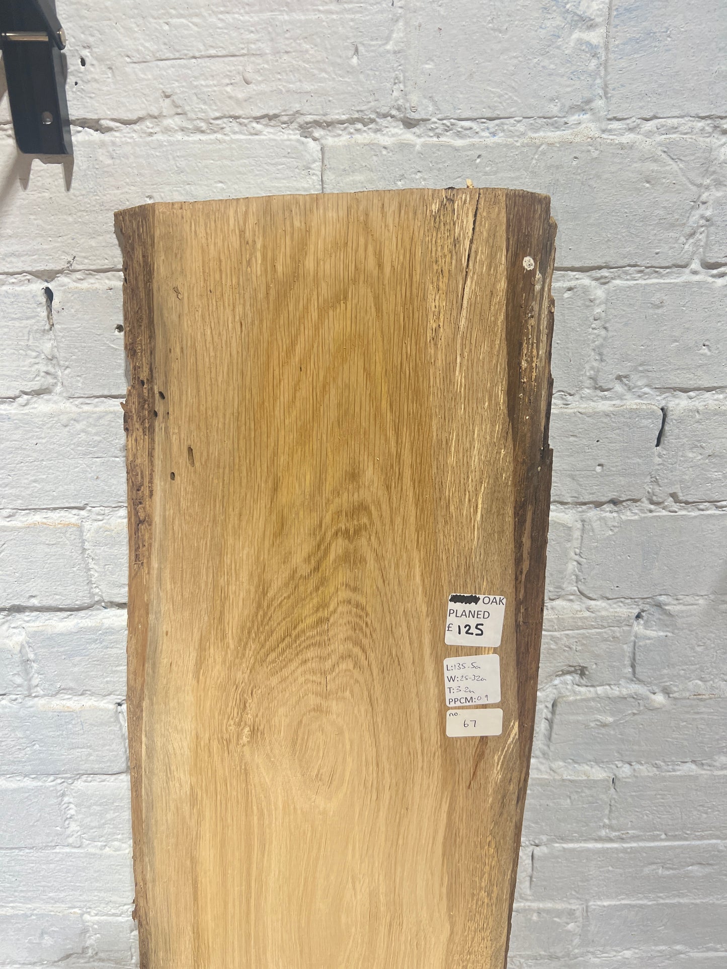 Oak No 67 - 1355x250-320x32mm Planed