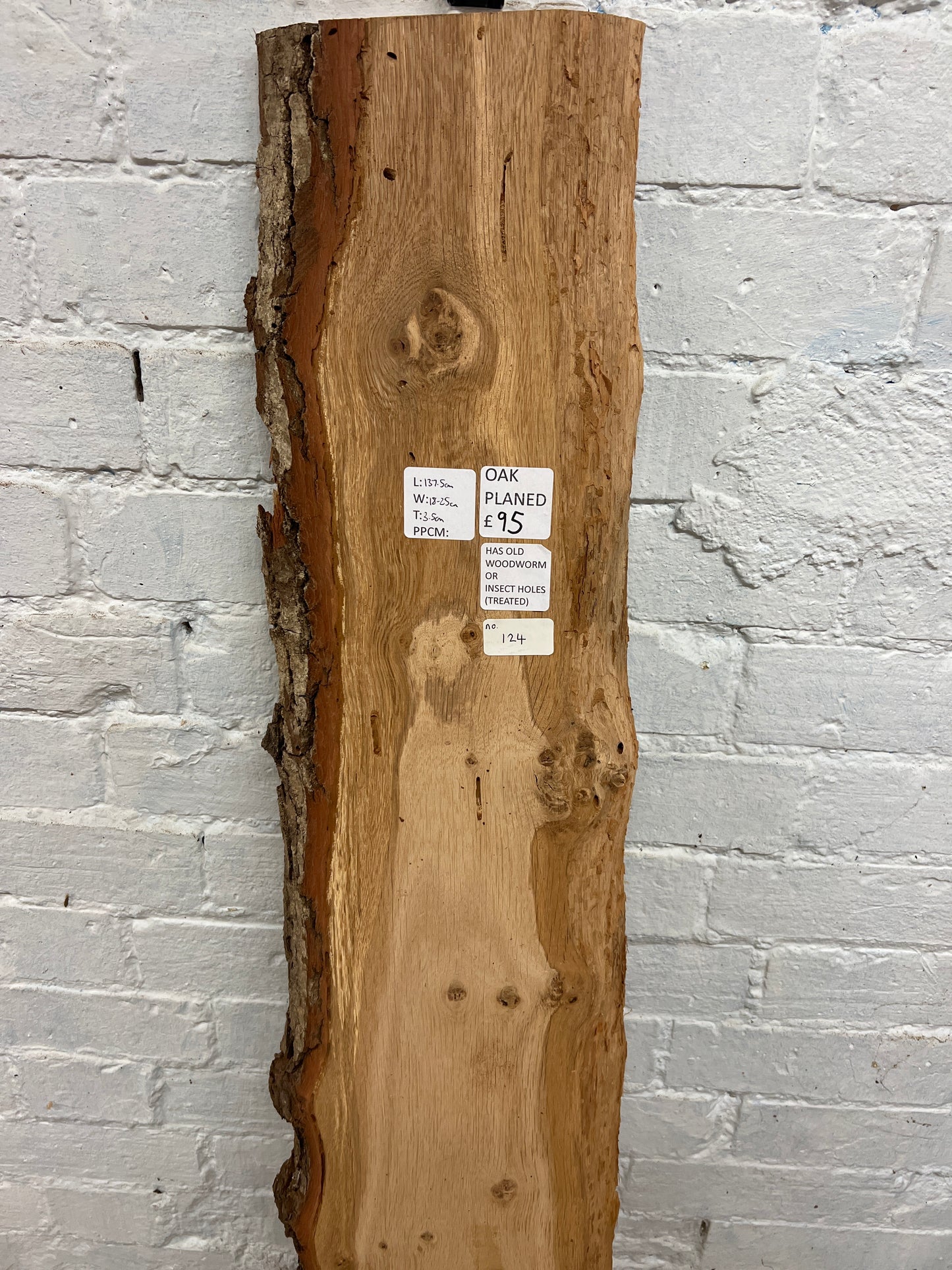 Oak No 124 - 1375x180-250x35mm Planed