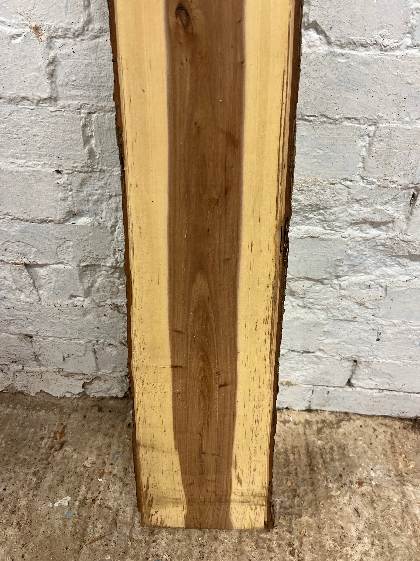 Elm No 96 - 1325x140-190x20mm Planed