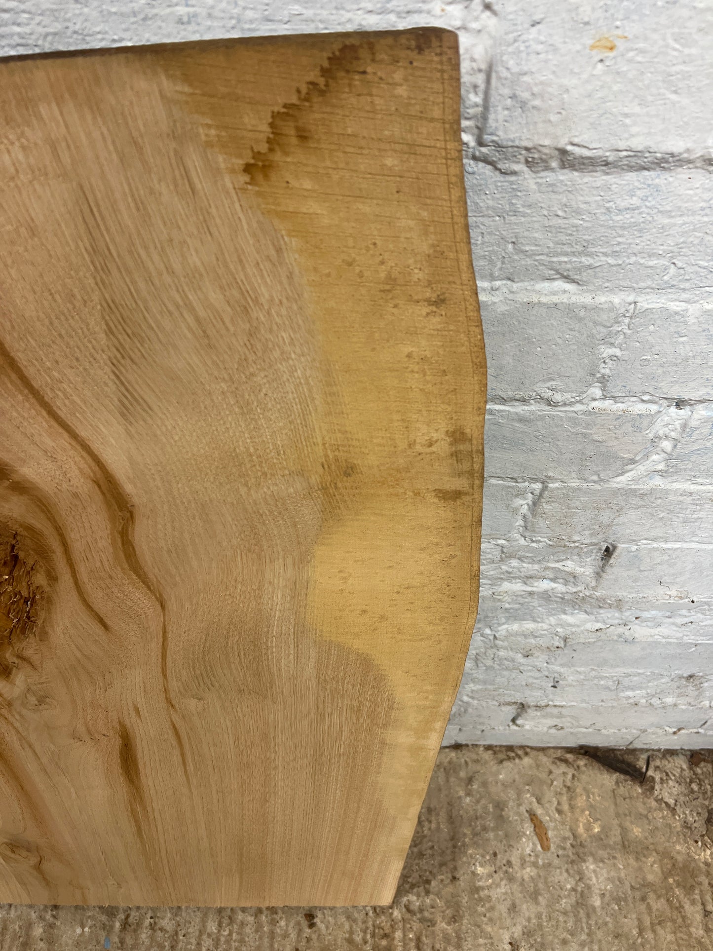 Chestnut No 239 - 810x630-670x38mm Planed