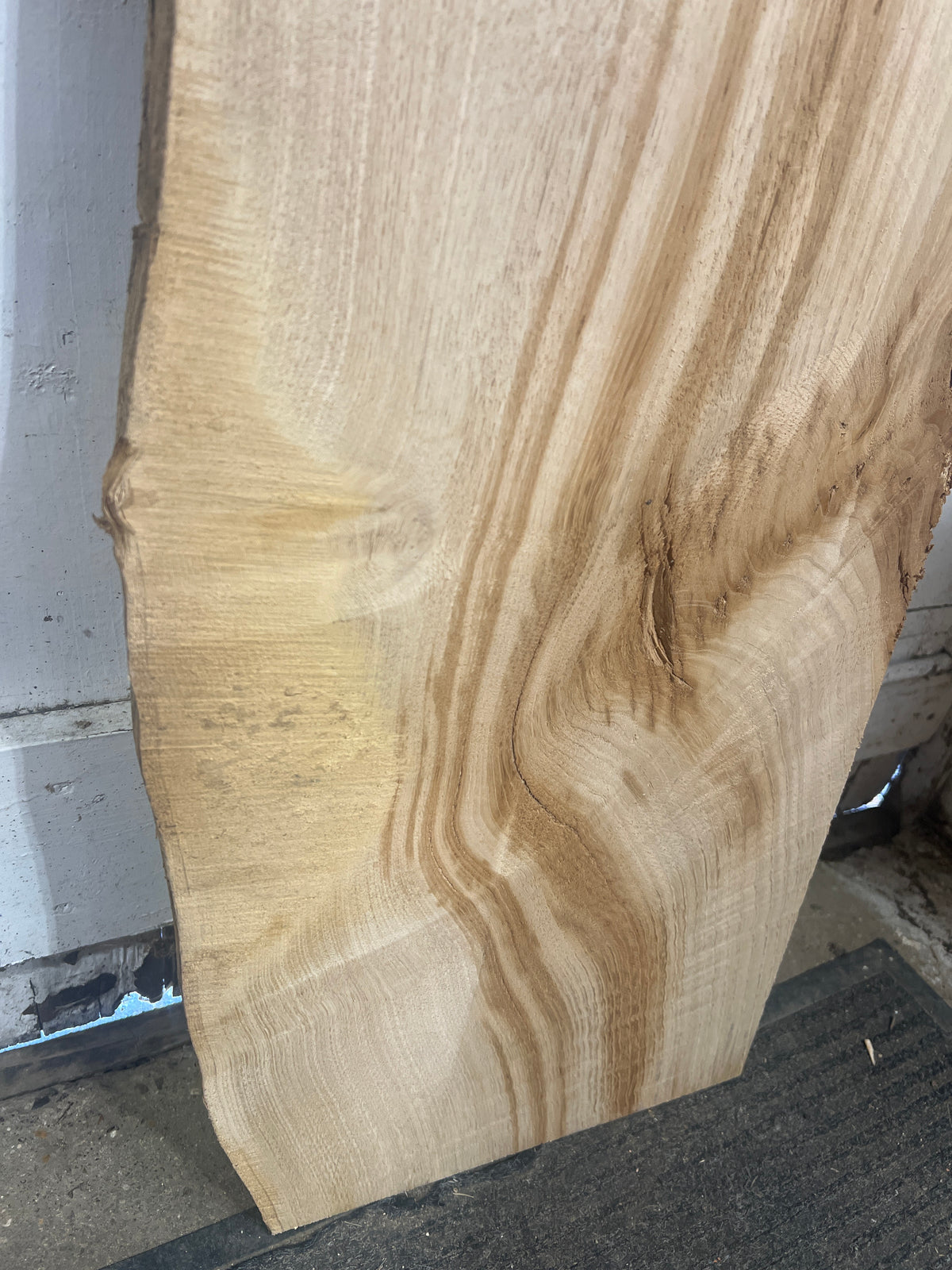 Chestnut No 236 - 980x290-330x35mm Planed