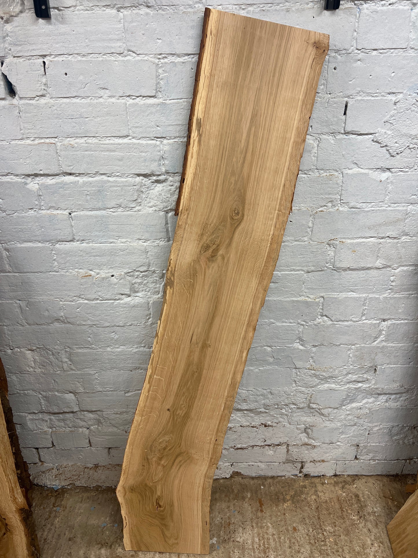 Oak No 188 - 1400x230-260x20mm Planed
