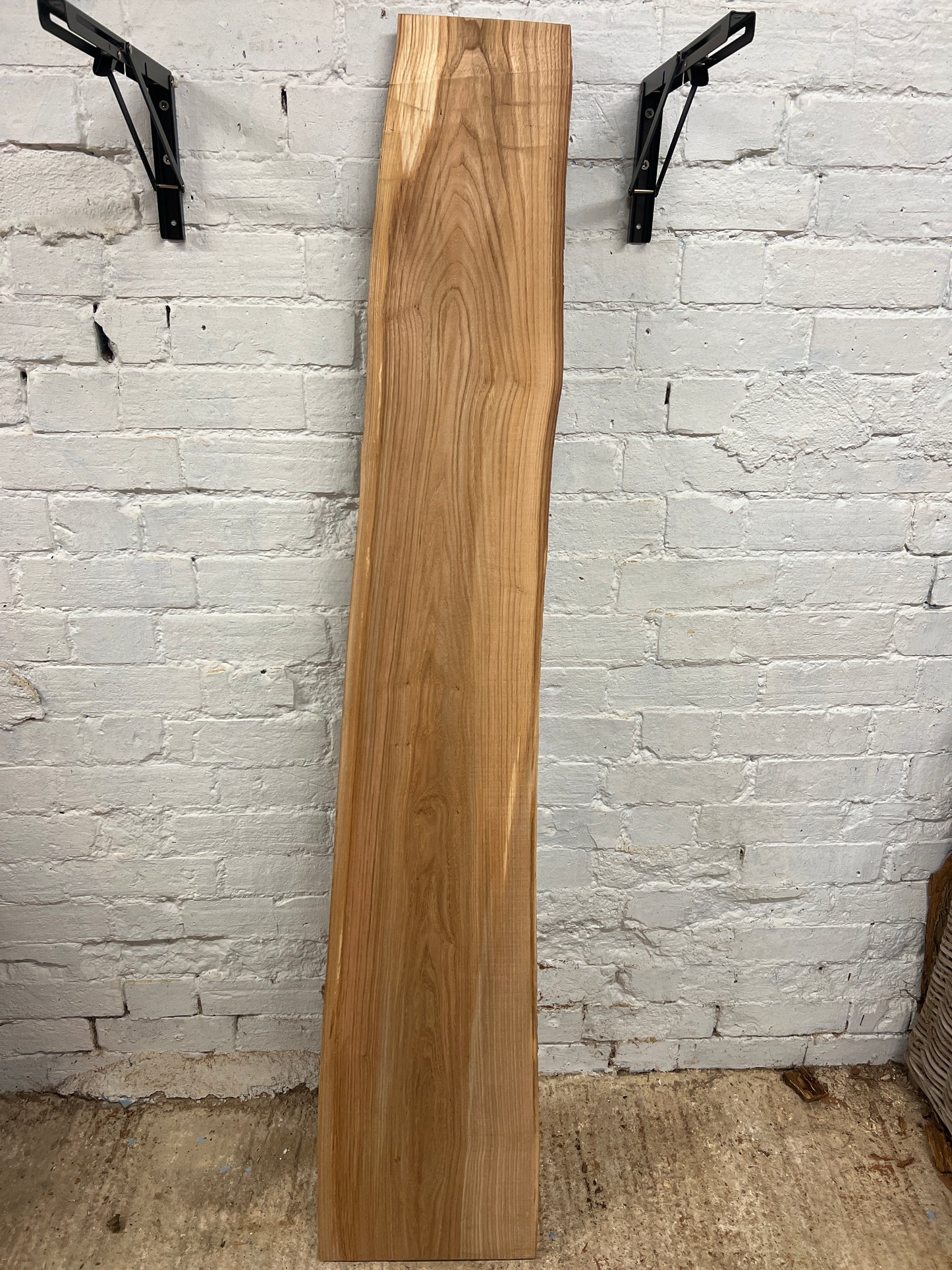 Elm No 55 - 1625x190-330x30mm Planed