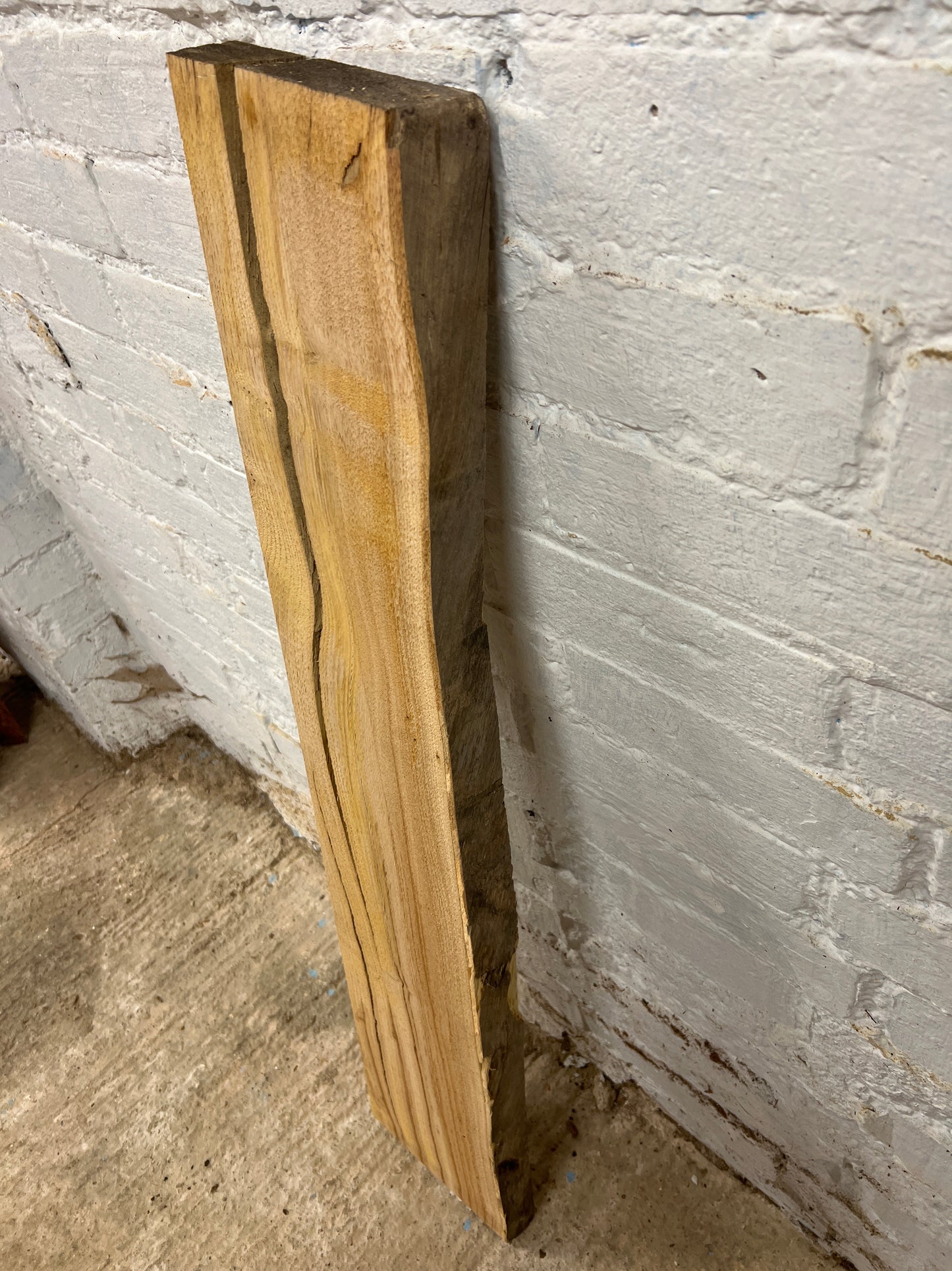 Chestnut No 43 - 1055x160-210x42mm Planed