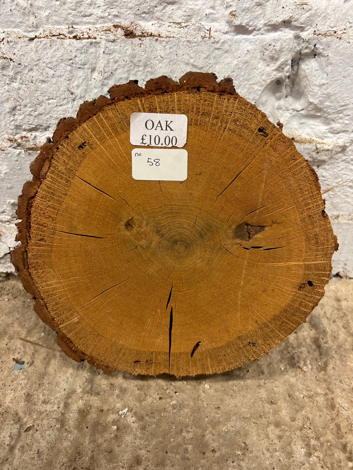 Oak Round No 58 - 230x210x60mm Sawn