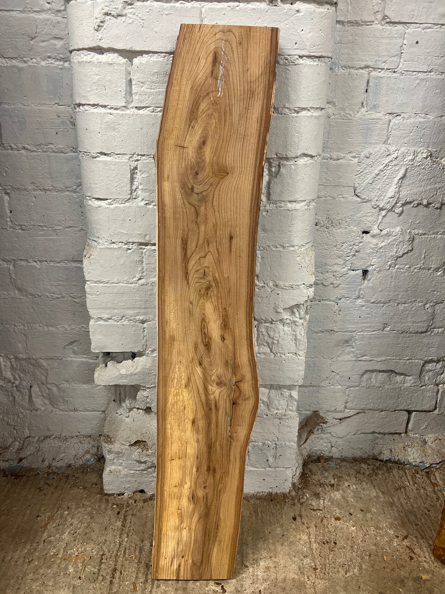 Elm No 13 - 1030x160-190x35mm Planed
