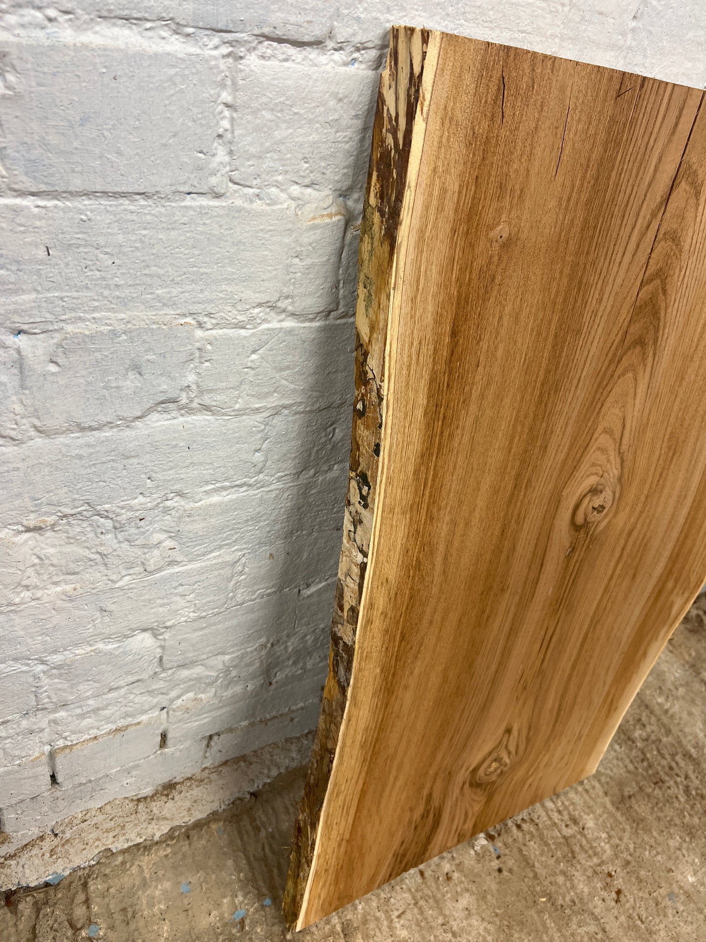Sweet Chestnut No 208 - 910x520-570x32mm Planed